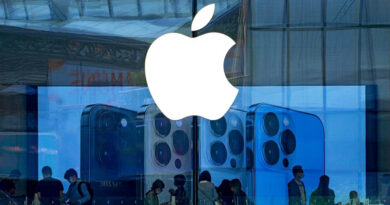Tech company Apple has announced the closure of retail stores in China