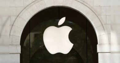 Despite a significant increase in sales Apple has cut its sales team