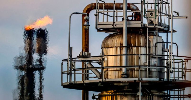 Indian companies stop placing orders for Russian oil