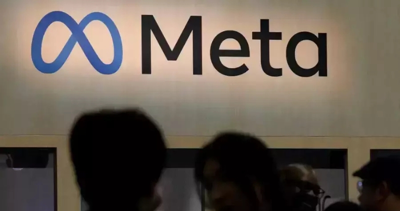 Meta Plans to Lay Off 8000 Employees