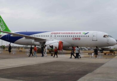 China’s plane takes its first international flight! Will the ‘Dragon’ disrupt the Boeing-Airbus duopoly in the aviation industry?